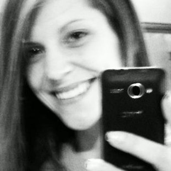 Meet your Posher, Whitney - Picture 1 of 1